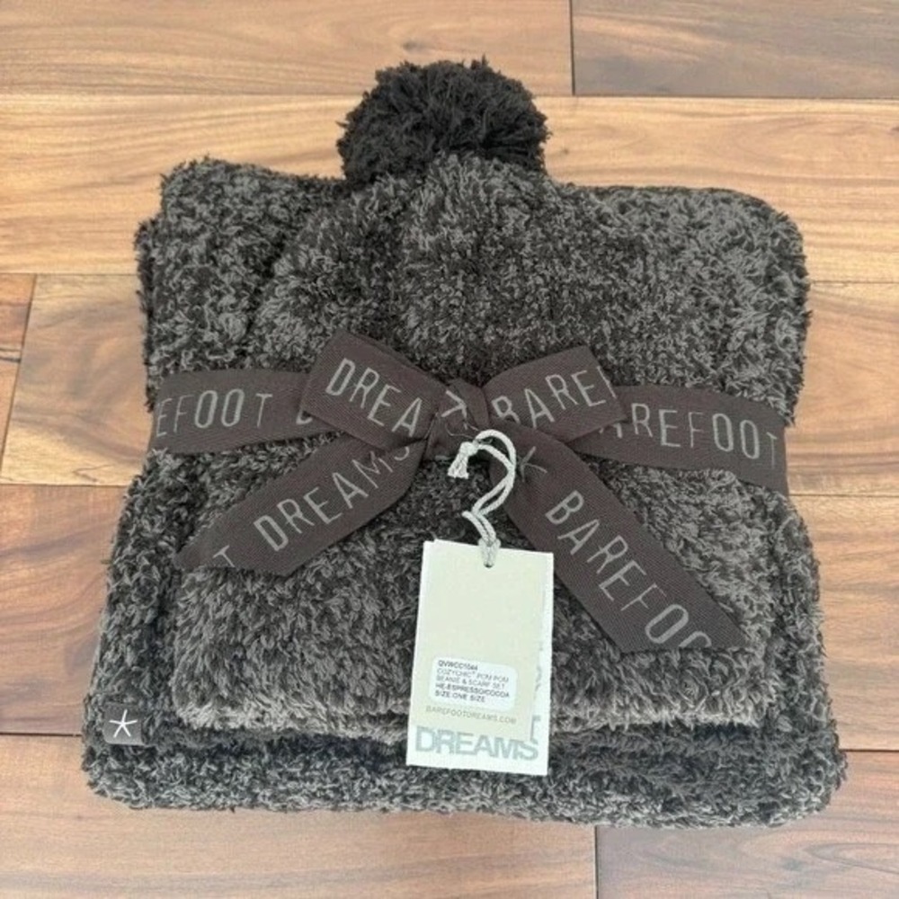 Barefoot Dreams CozyChic Pom Pom Beanie & Scarf Set Womens Espresso Cocoa Winter
